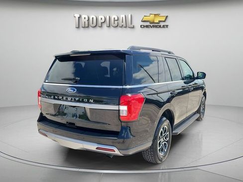 Used 2024 Ford Expedition XLT image 3