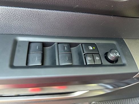 Used 2026 Toyota Tundra SR5 AWD/4WD image 18