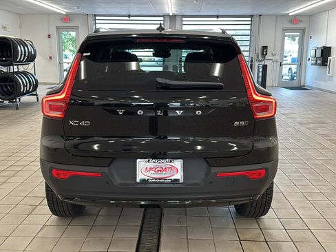 Used 2026 Volvo XC40 B5 Ultra w/ Protection Package Premier image 6