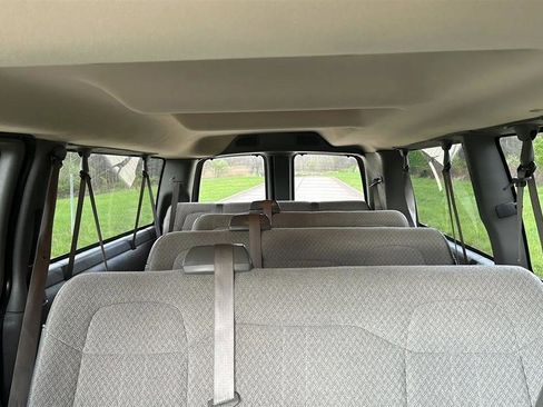 Used 2018 Chevrolet Express 3500 LT w/ LT Preferred Equipment Group image 35