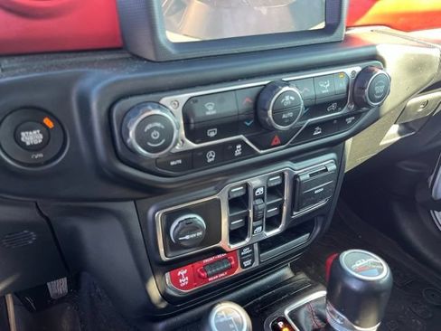 Used 2020 Jeep Gladiator Rubicon AWD/4WD image 24
