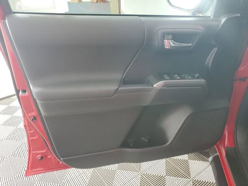 Used 2023 Toyota Tacoma TRD Off-Road image 27