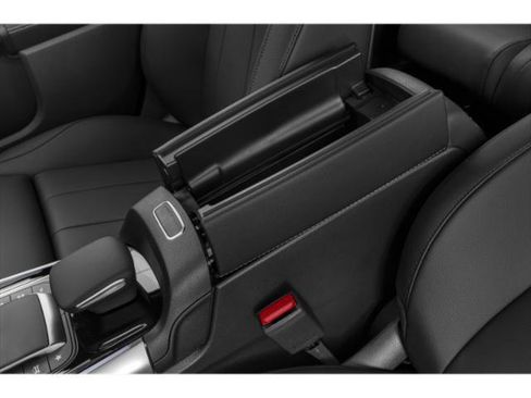 Used 2023 Mercedes-Benz GLB 250 4MATIC image 17
