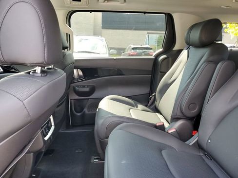New 2026 Kia Carnival SX Prestige FWD image 10