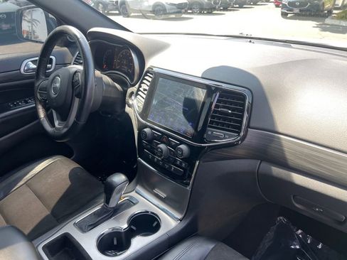 Used 2019 Jeep Grand Cherokee Altitude RWD image 25