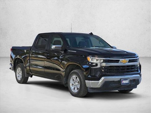Used 2025 Chevrolet Silverado 1500 LT image 3