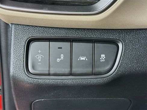 Used 2020 Hyundai Santa Fe SEL image 18