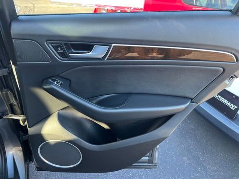 Used 2016 Audi Q5 2.0T Premium Plus w/ Technology Package image 25