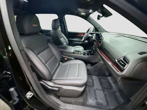 Used 2024 Chevrolet Traverse Z71 w/ Enhanced Driving Package AWD/4WD image 32