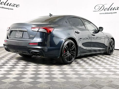 Used 2023 Maserati Ghibli Modena Q4 AWD/4WD image 6