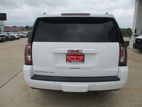 Used 2018 GMC Yukon XL SLT RWD image 9