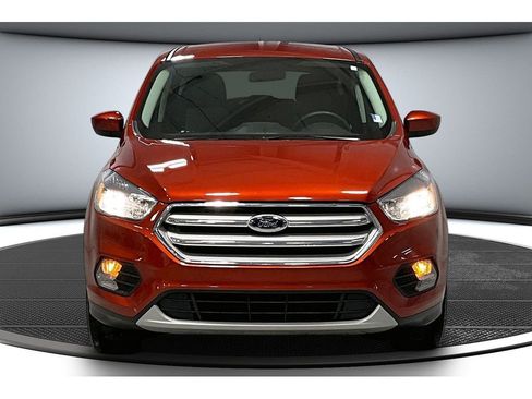 Used 2019 Ford Escape SE image 4