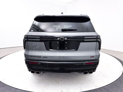 Used 2024 Chevrolet Traverse RS w/ LPO, Floor Liner Package AWD/4WD image 18