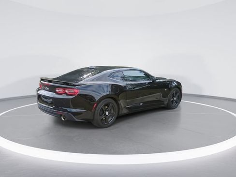 Used 2023 Chevrolet Camaro LT RWD image 8