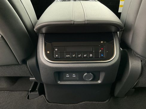 New 2026 Nissan Armada SV image 24