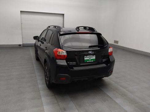 Used 2017 Subaru Crosstrek 2.0i Limited image 6