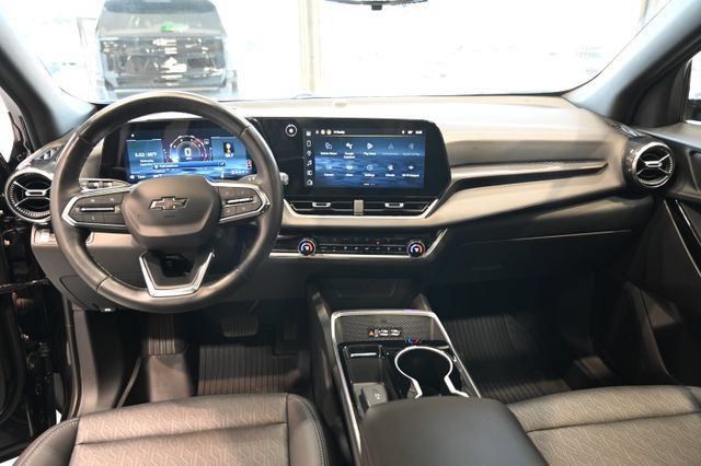 Used 2025 Chevrolet Equinox LT w/ Convenience Package II AWD/4WD image 10