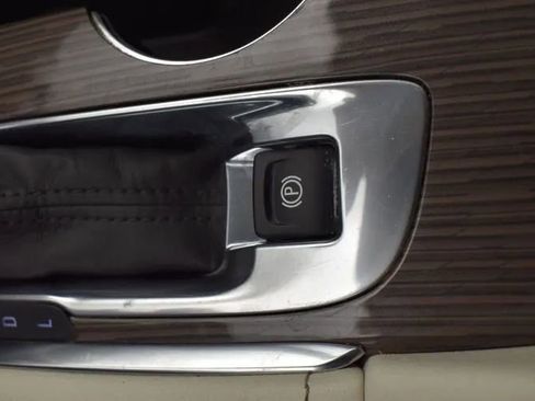 Used 2024 Chevrolet Malibu LT FWD image 33