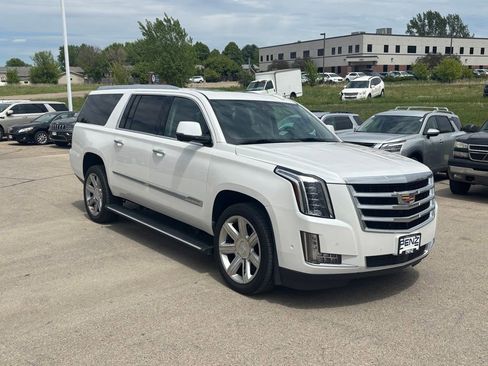 Used 2020 Cadillac Escalade ESV Premium Luxury AWD/4WD image 1
