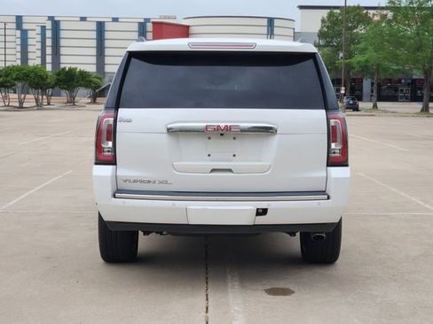 Used 2019 GMC Yukon XL Denali w/ Denali Ultimate Package image 6
