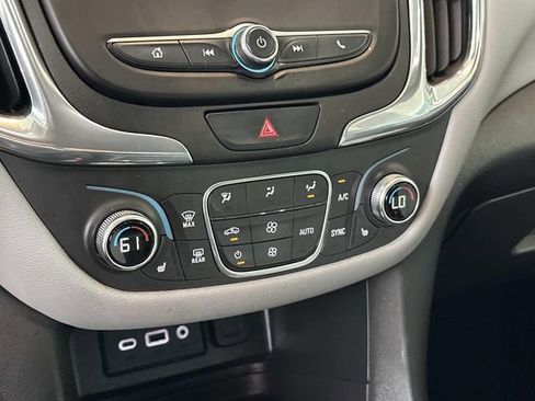 Used 2020 Chevrolet Equinox LT AWD/4WD image 26