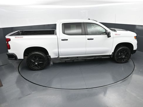 Used 2024 Chevrolet Silverado 1500 LT Trail Boss w/ Convenience Package II AWD/4WD image 31