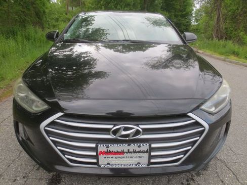 Used 2018 Hyundai Elantra Value Edition FWD image 3