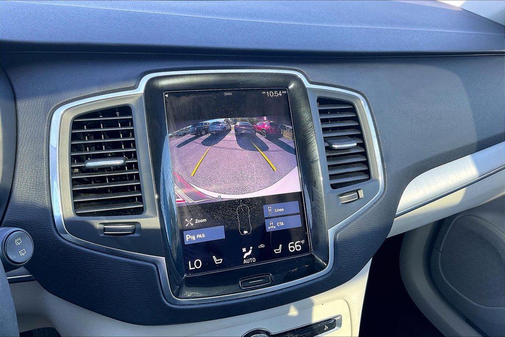 Used 2022 Volvo XC90 T5 Momentum AWD/4WD image 14