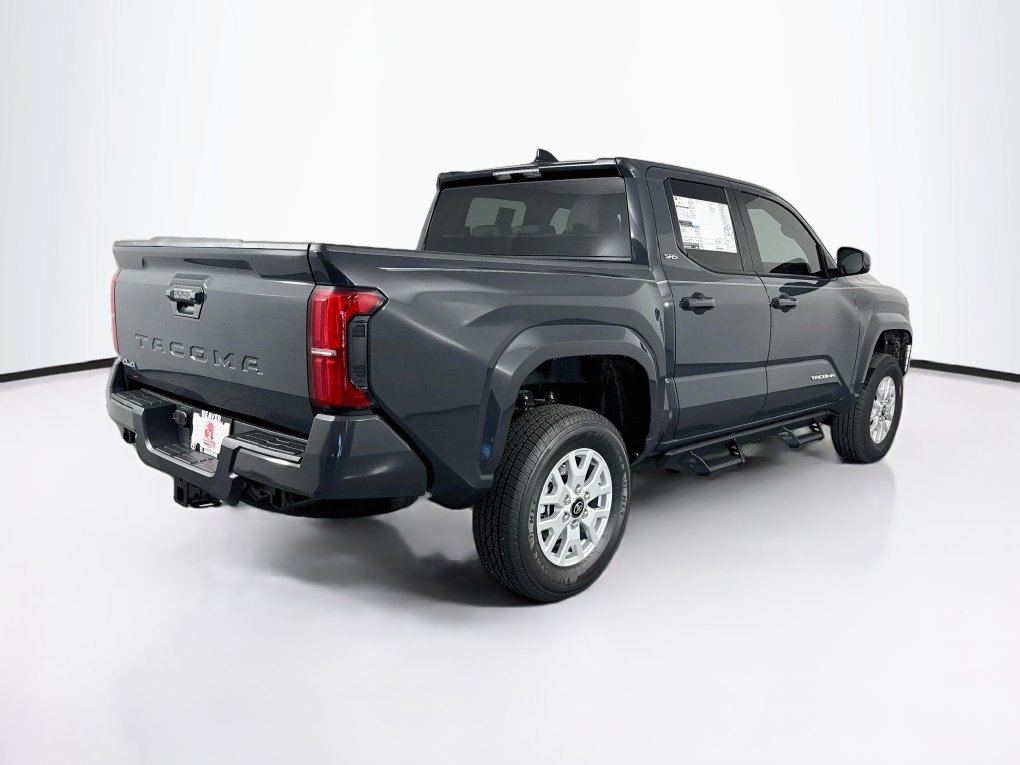 Used 2025 Toyota Tacoma SR5 AWD/4WD image 10