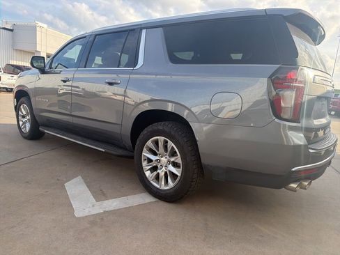 Used 2022 Chevrolet Suburban Premier image 5