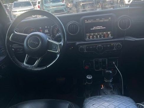 Used 2021 Jeep Wrangler Unlimited Sahara AWD/4WD image 4