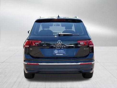 Certified 2023 Volkswagen Tiguan SE w/ Panoramic Sunroof Package AWD/4WD image 6