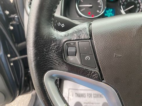 Used 2013 Chevrolet Captiva Sport LS image 16