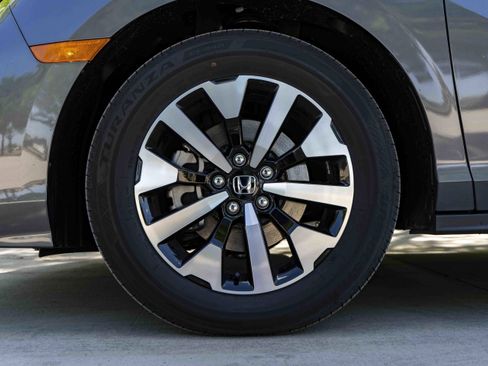 Used 2025 Honda Odyssey EX-L image 14