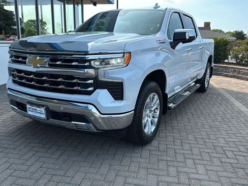 Used 2026 Chevrolet Silverado 1500 LTZ w/ LTZ Premium Package AWD/4WD image 1
