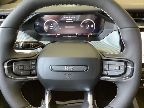 New 2026 Jeep Cherokee Limited AWD/4WD image 6