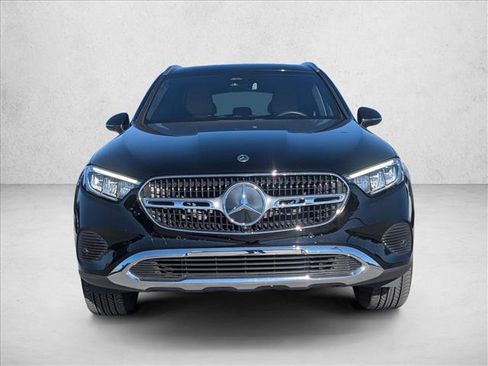 Certified 2025 Mercedes-Benz GLC 350e 4MATIC image 2