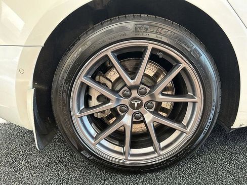 Used 2022 Tesla Model 3 Long Range AWD/4WD image 27