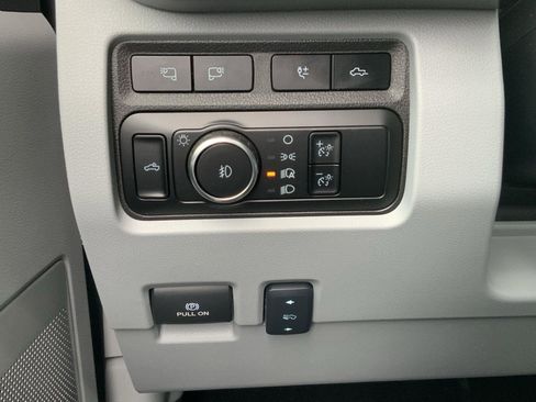 Used 2024 Ford F350 Limited w/ FX4 Off-Road Package AWD/4WD image 36