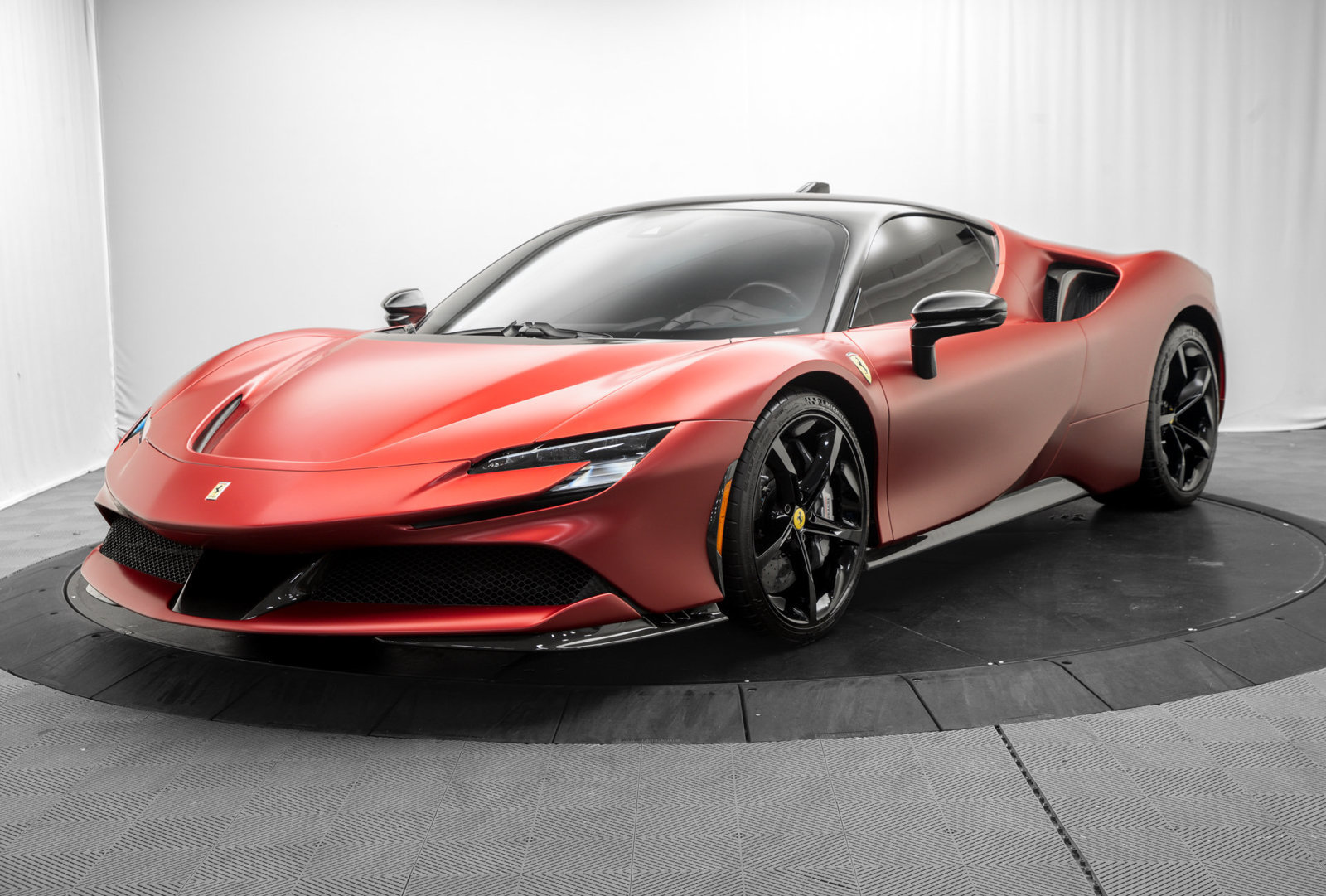 Used 2021 Ferrari SF90 Stradale AWD/4WD image 3
