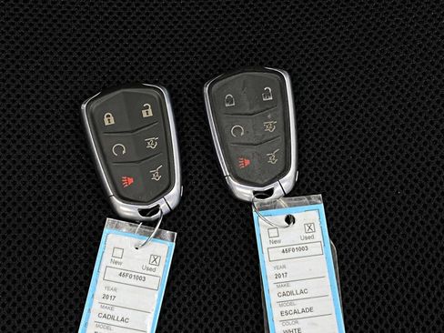 Used 2017 Cadillac Escalade Premium Luxury image 10