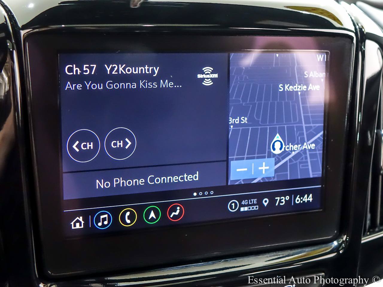 Used 2023 Chevrolet Traverse RS w/ LPO, Floor Liner Package AWD/4WD image 22
