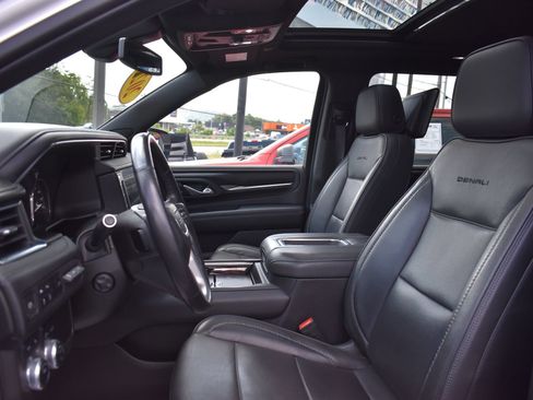 Used 2021 GMC Yukon XL Denali AWD/4WD image 13