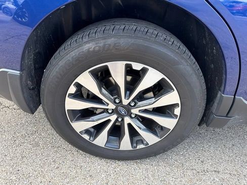 Used 2016 Subaru Outback 2.5i Limited AWD/4WD image 14