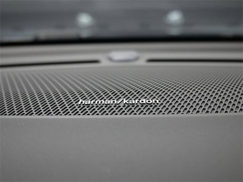 New 2026 Volvo XC40 B5 Ultra w/ Protection Package Premier image 29