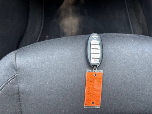 Used 2024 Nissan Altima 2.5 SV FWD image 18