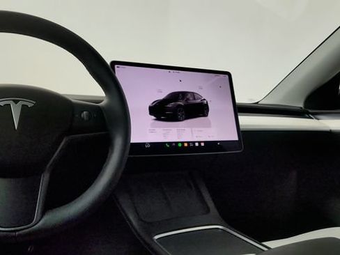 Used 2025 Tesla Model Y Long Range AWD/4WD image 63