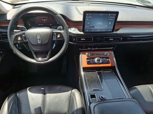 Used 2023 Lincoln Aviator Reserve w/ Elements Package Plus AWD/4WD image 12