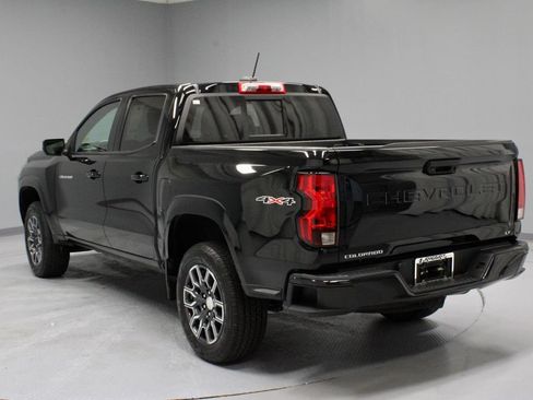 Used 2023 Chevrolet Colorado LT w/ LT Convenience Package II AWD/4WD image 7