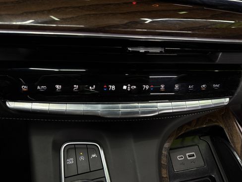 Used 2021 Cadillac Escalade Sport Platinum image 21